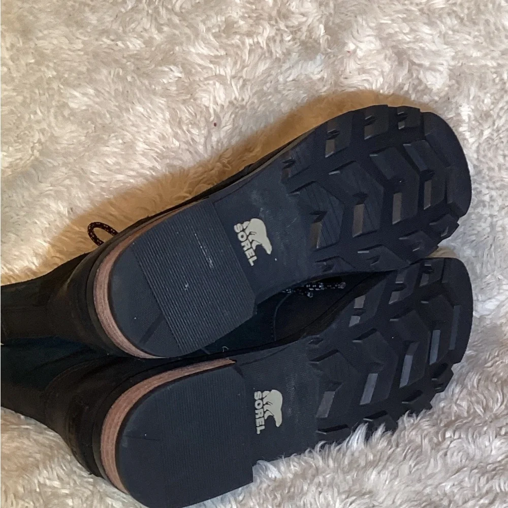 Sorel Emilie Short black leather Lace Boot size 10
